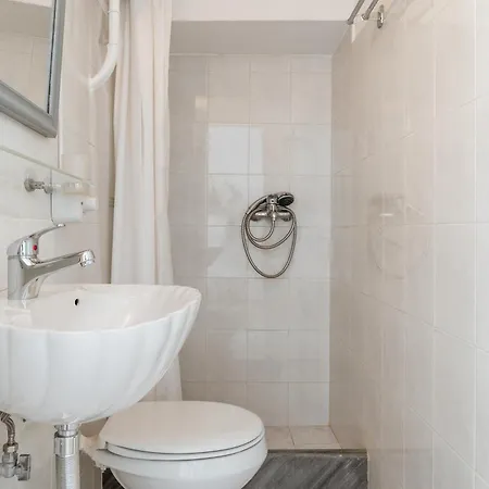 Guest house Anchor Yalos - Twin Bed 2 3*